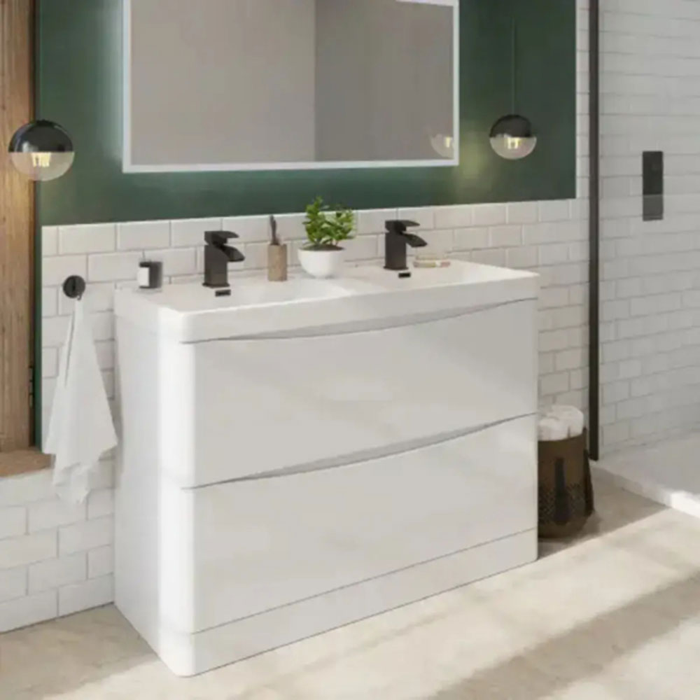 Aruba Freestanding Bath with Shower Mixer Tap, Toilet, Basin Unit and Sprung Wastes image 9