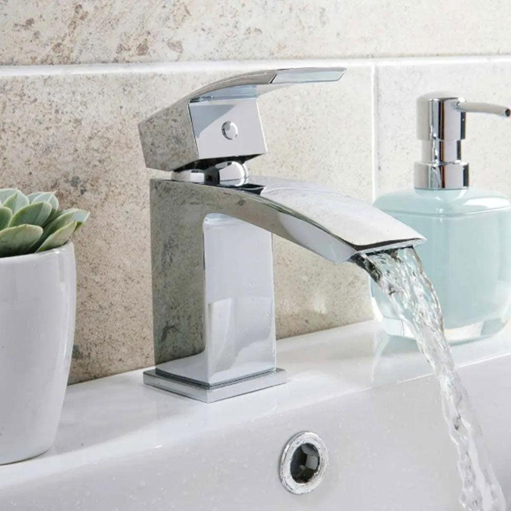 IBath Shower Bath with Serpens Toilet, Vanity Unit, Shower & Taps Suite image 16