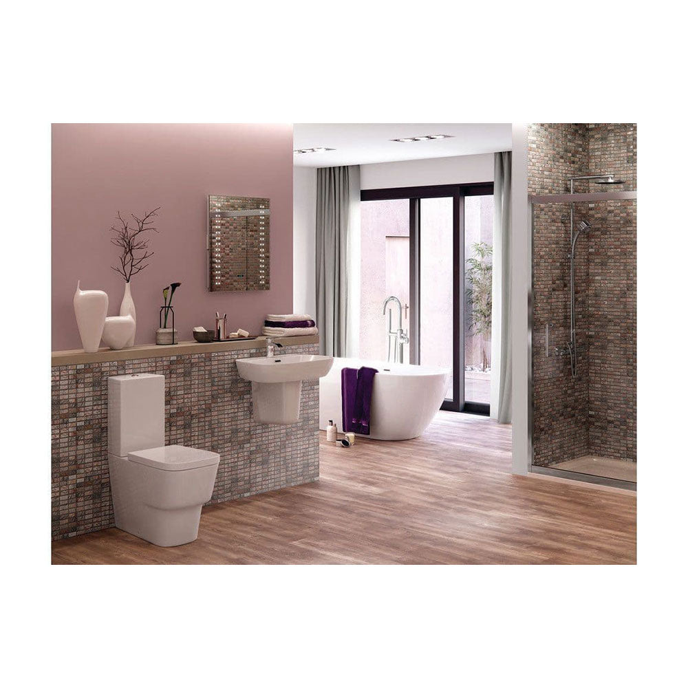 Lyrar Close Coupled Toilet With Soft Close Seat image 5